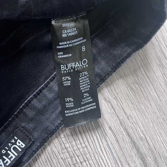 Buffalo Women's Black‎ Teagan Denim Shorts - Picture 6 of 6